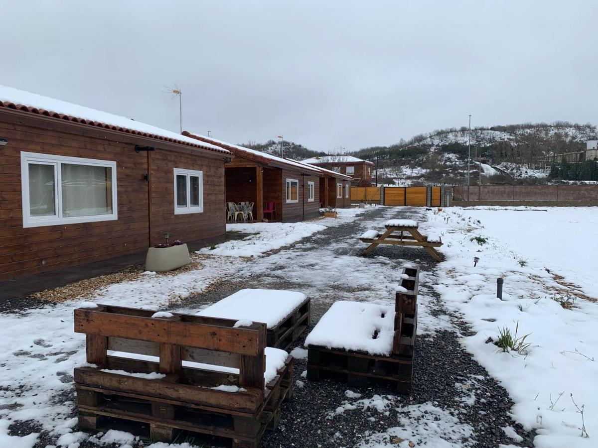 Las Cabanas De Tino Cimanes del Tejar エクステリア 写真
